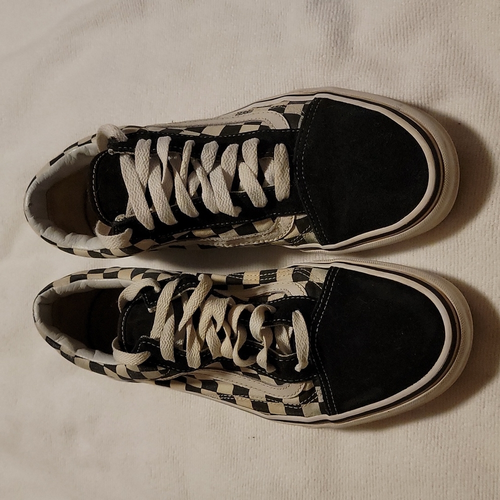 Vans - Picture 3 of 6